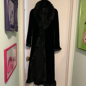 Betsey Johnson full length velvet coat with fur accents😻